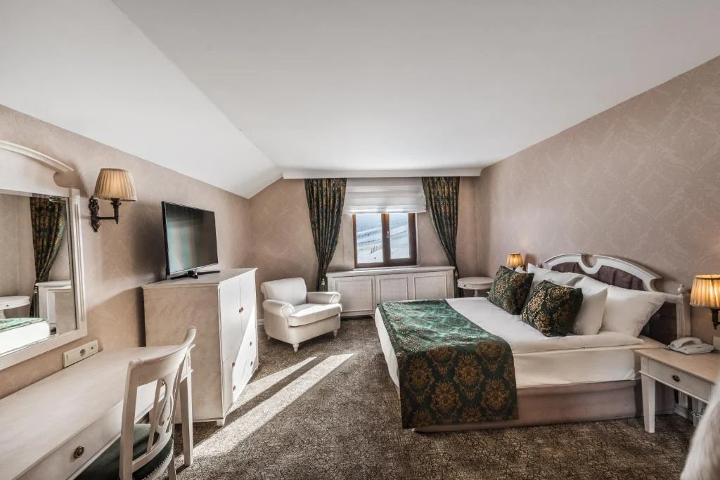 Karinna Hotel - View 2